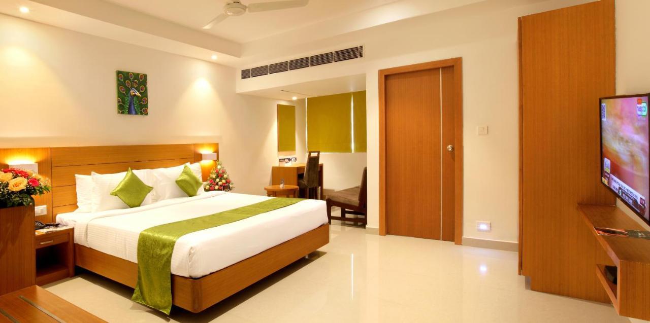 Hotel Apsara Shoranur Zewnętrze zdjęcie