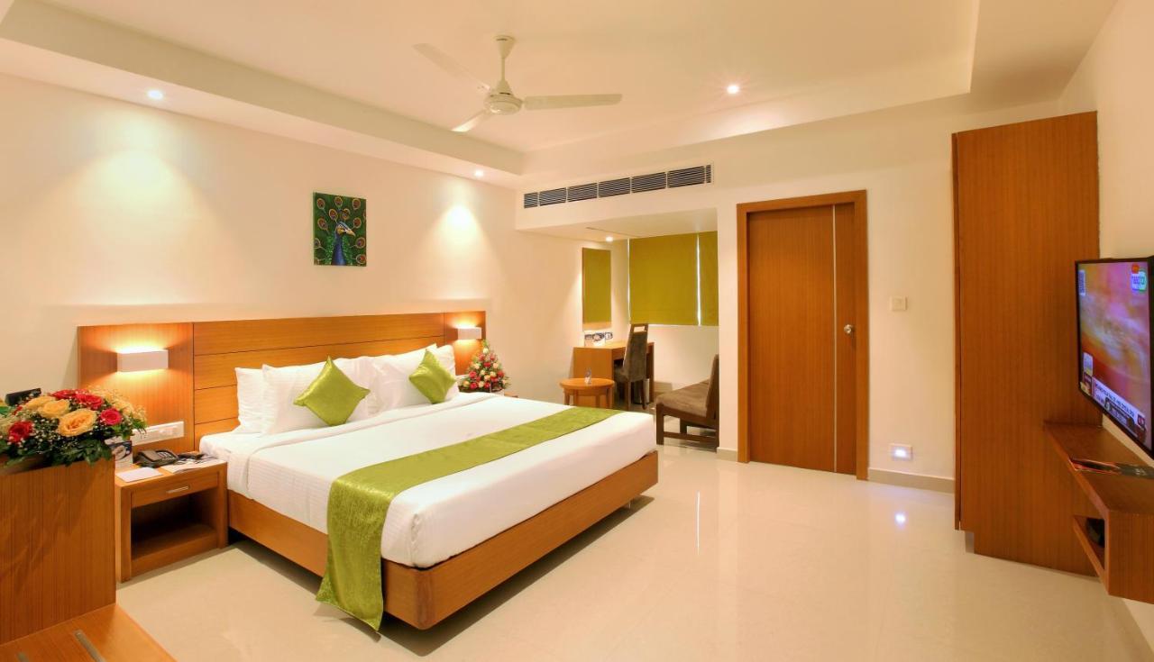 Hotel Apsara Shoranur Zewnętrze zdjęcie