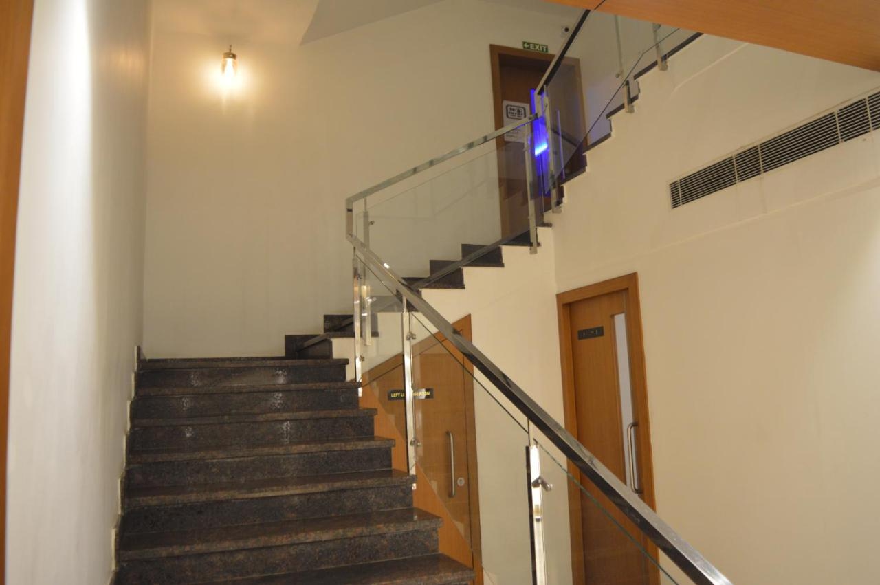 Hotel Apsara Shoranur Zewnętrze zdjęcie