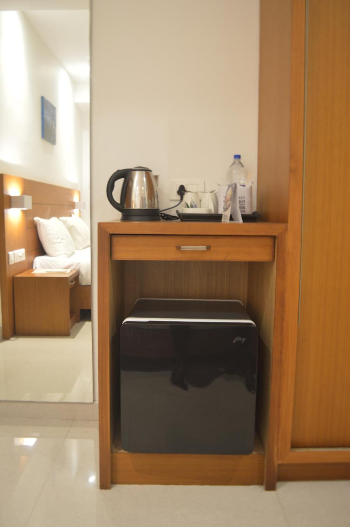 Hotel Apsara Shoranur Zewnętrze zdjęcie