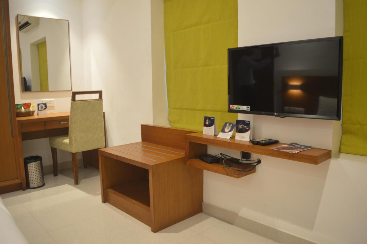 Hotel Apsara Shoranur Zewnętrze zdjęcie